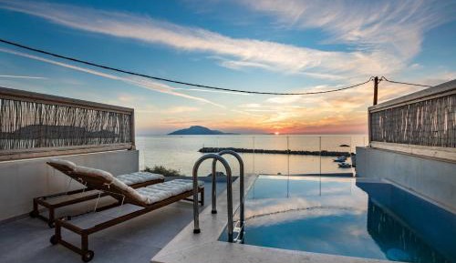 Suite with Private Pool