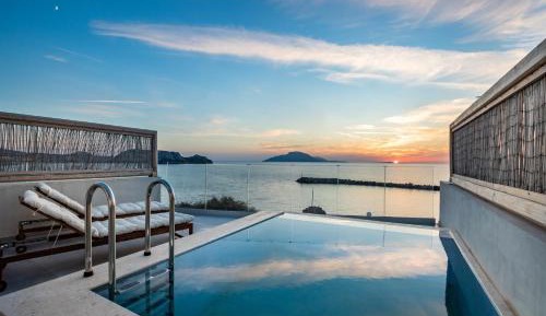 Suite with Private Pool