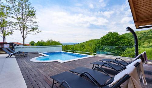 Three-Bedroom Vacation Home 