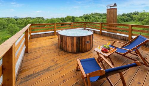 Two-Bedroom Holiday Home