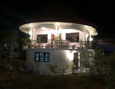 Deluxe Bungalow with Garden View