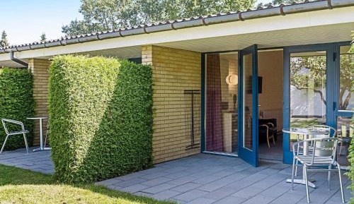 One-Bedroom Holiday Home