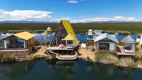 Bungalow - Water Front 