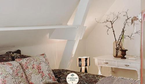 Queen Room with Shared Bathroom