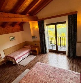 Triple Room with Lake View