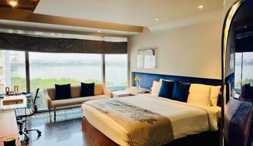 Residence Room with 25% Discount on Food and Beverages, Spa & Laundry, Complimentary 2 Pints of Beer once during stay and Lake Check out till 3pm