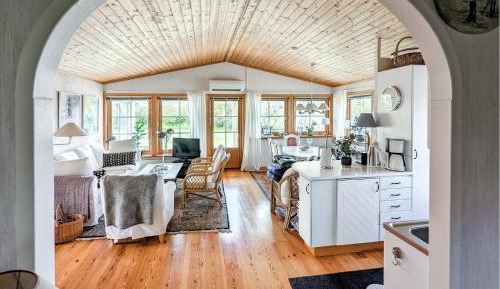 Three-Bedroom Holiday Home 