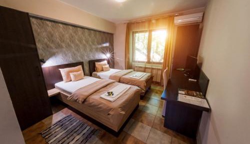 Twin Room with Private Bathroom