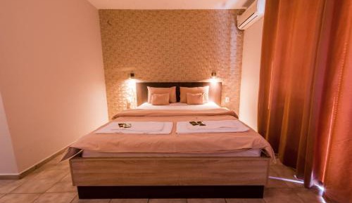 Deluxe Double Room with Shower