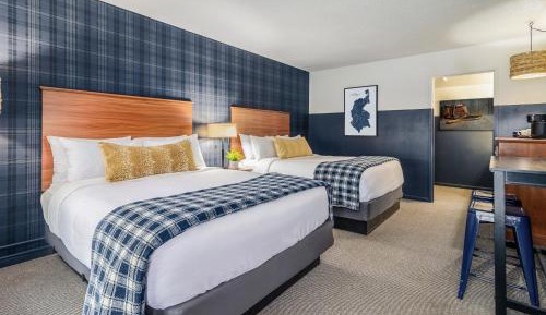 Deluxe Queen Room with Two Queen Beds