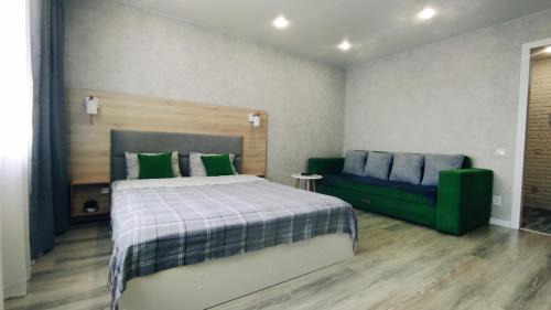 One-Bedroom Apartment with Balcony