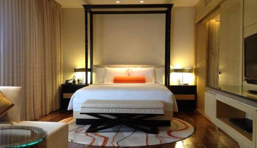 Junior King Suite - Non-smoking