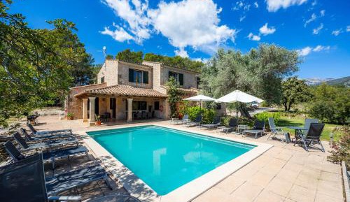 Villa with Garden View