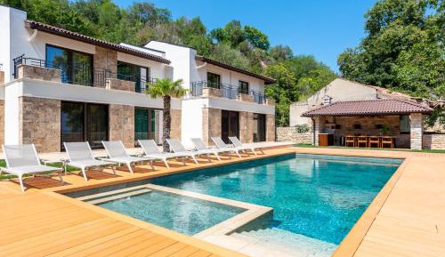 Villa with Sea View