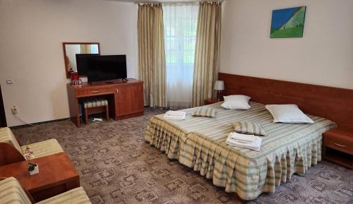 Triple Room with Private Bathroom