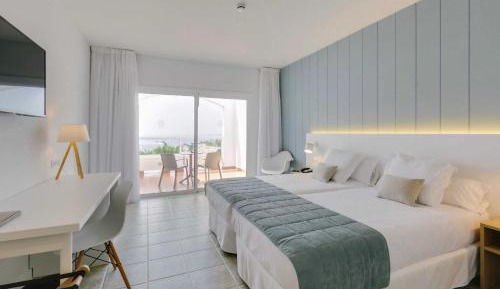 Standard Double Room with Sea View