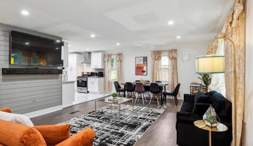 Five-Bedroom Apartment