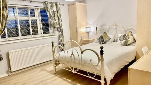 Triple Room with Shared Bathroom