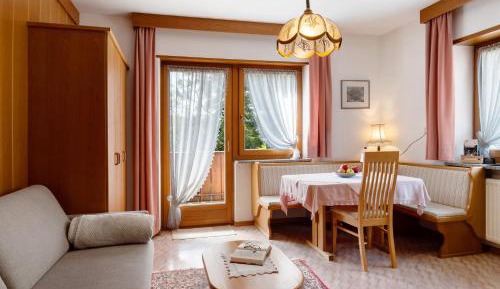 Superior One-Bedroom Apartment with Balcony