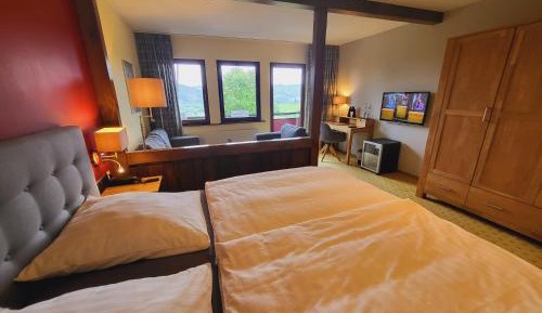 Category B (125 ft²)