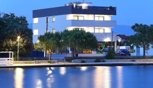 Two-Bedroom Apartment with Balcony and Sea View