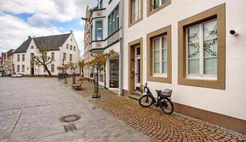 Superior One-Bedroom Apartment