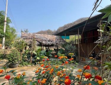 Family Room with Mountain View