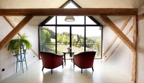 One-Bedroom Apartment with Balcony and Mountain View  