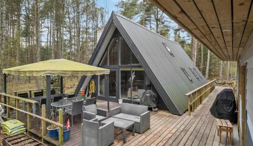 Three-Bedroom Holiday Home 