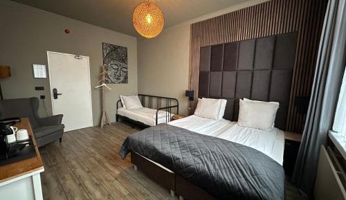 Triple Room - Shower and Toilet