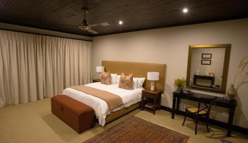 Suite with Mountain View