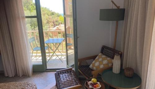 Double or Twin Room with Sea View