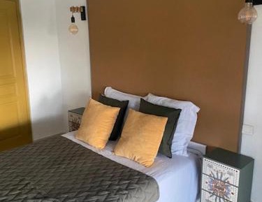 Double Room with Mountain View