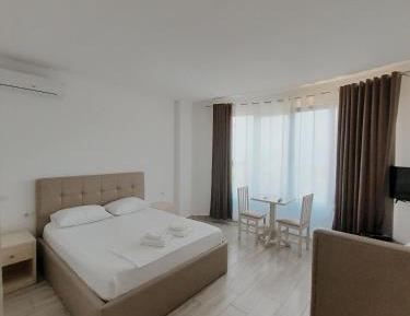 Triple Room with Lake View