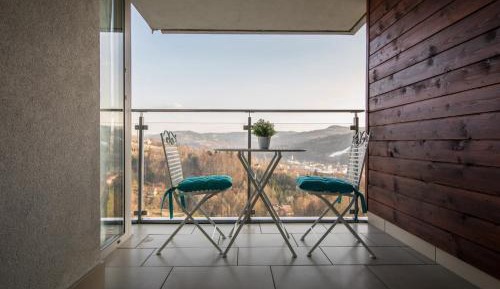 Studio with Mountain View