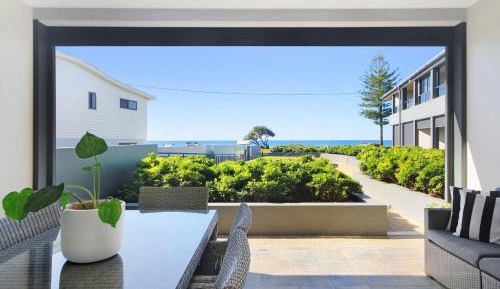One-Bedroom Patio Apartment with Ocean View