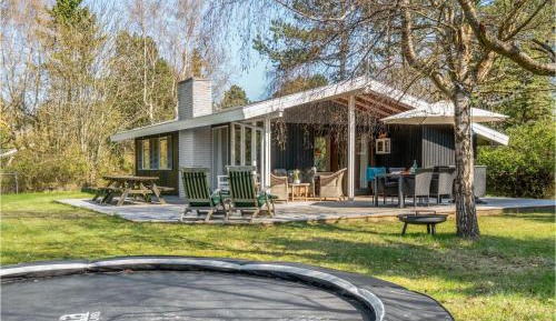 Three-Bedroom Vacation Home 