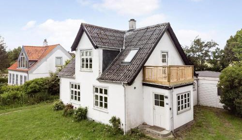 Three-Bedroom Holiday Home 