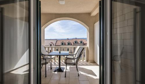 Two-Bedroom Apartment with Balcony and Sea View
