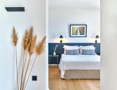 Deluxe Suite with Sea View