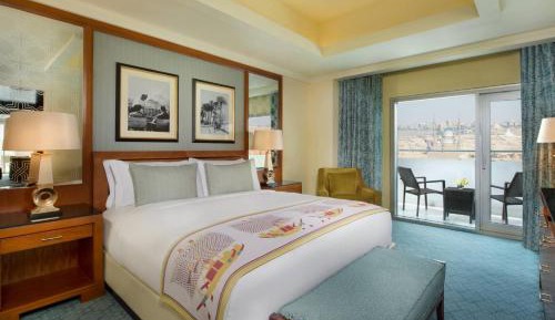 Ritz-Carlton Suite, 1 King, Nile view