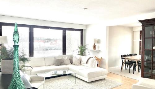 Three-Bedroom Deluxe Apartment