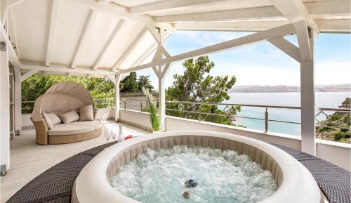 Five-Bedroom Holiday Home