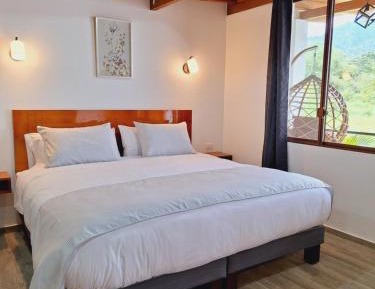 Deluxe Suite with Spa Bath