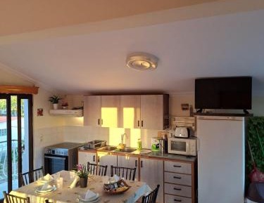 Apartment with Mountain View