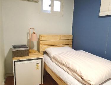 Economy Single Room