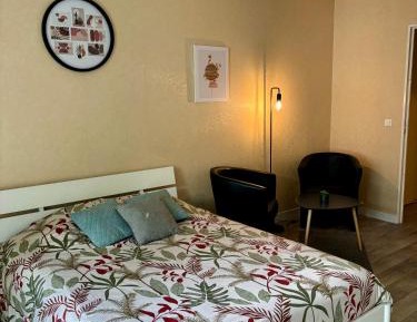 Studio with Sofa Bed