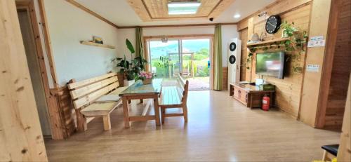 Double Room with Mountain View