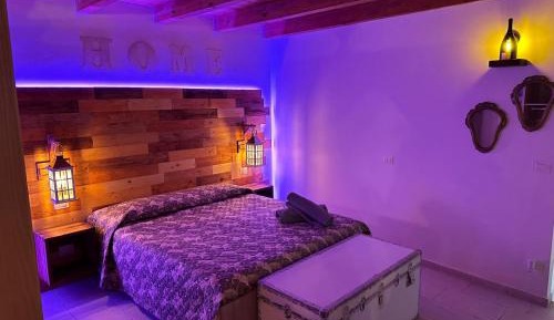 Quadruple Room with Private Bathroom