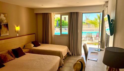 Triple Room - Pool Side